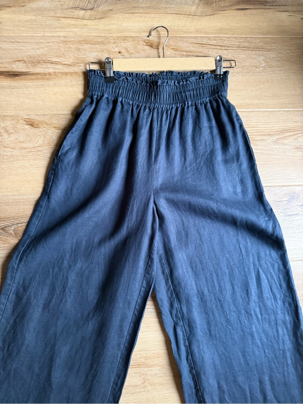 Esmaee’ Linen Wide Leg Pant in Blue - Picture 5 of 12